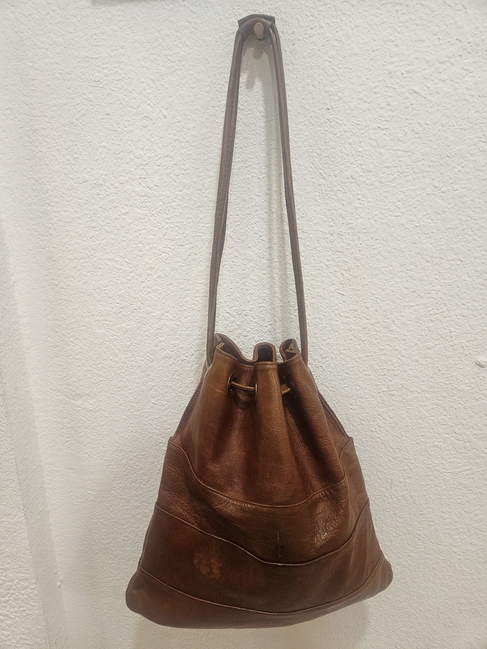 Vintage 90s Brown Leather Drawstring Bucket Bag Made in Honduras Boho Chic